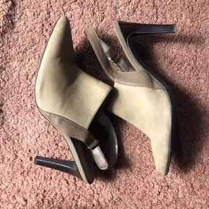 Pointed Toe Slip-on Heeled Boots